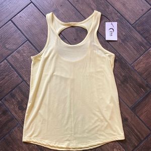 Zyia twist back tank, size medium. NWT.